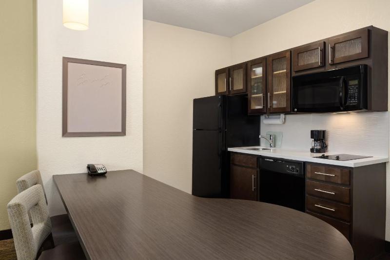 King Studio Suite image 4