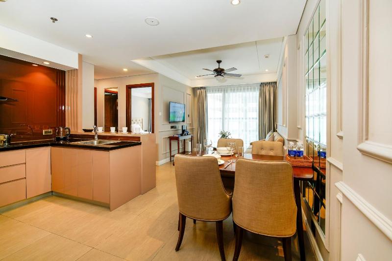 Căn hộ view biển 2 phòng ngủ tại Altara Suites - image 9