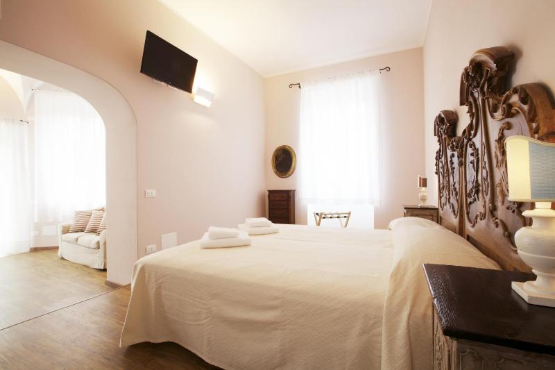 Junior Suite with Garden View image 4