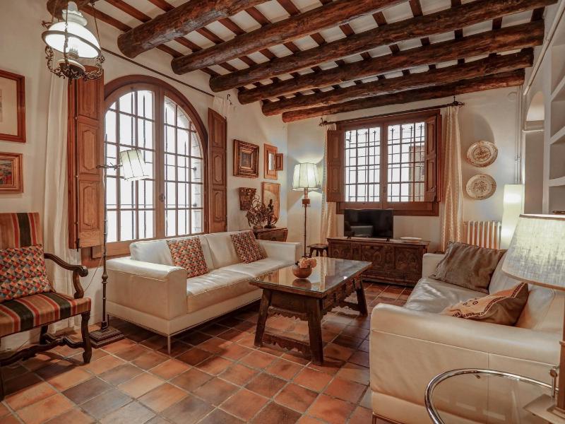 Beach Villa Aralinn by Hello Homes Sitges - image 8