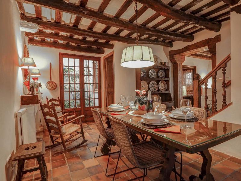 Beach Villa Aralinn by Hello Homes Sitges - image 10