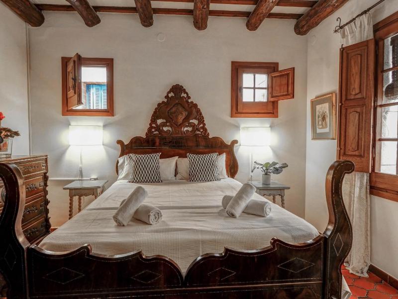 Beach Villa Aralinn by Hello Homes Sitges - image 13