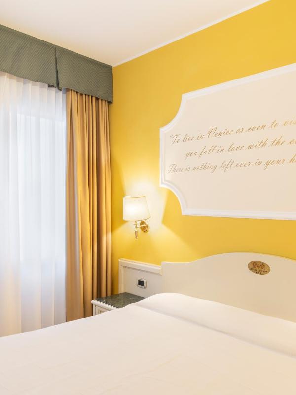Standard Single Room image 2