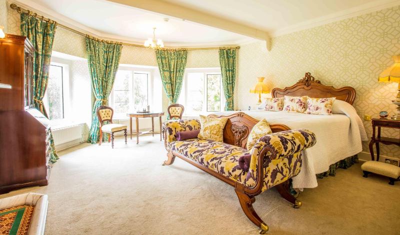 Master Suite image 3