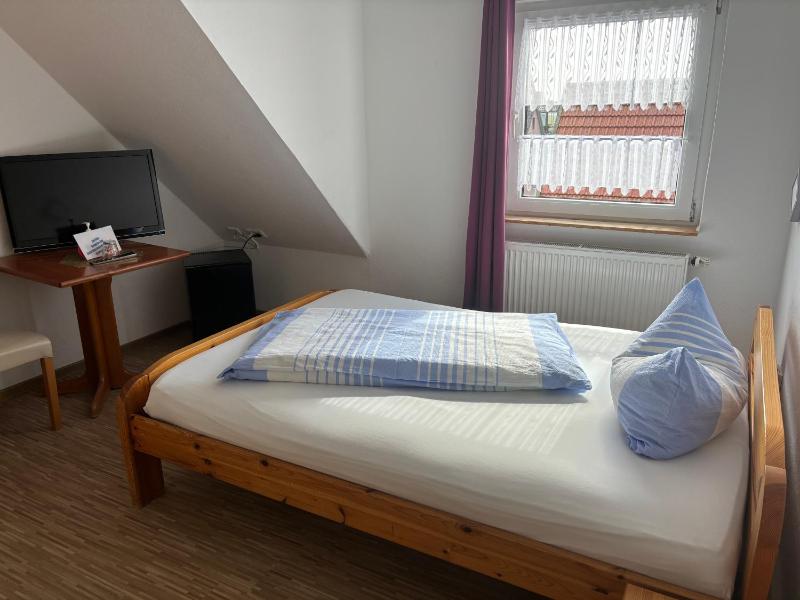Single Room image 1