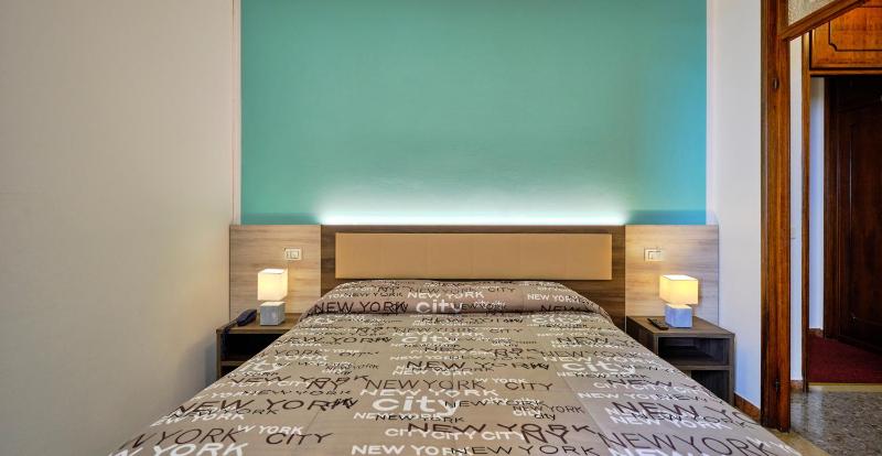 Double or Twin Room with Partial Lake View image 3
