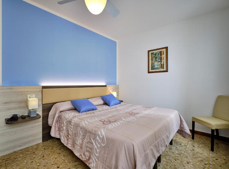 Double or Twin Room with Lake View image 1