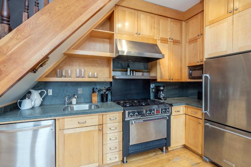 Ajax Loft apts - image 7