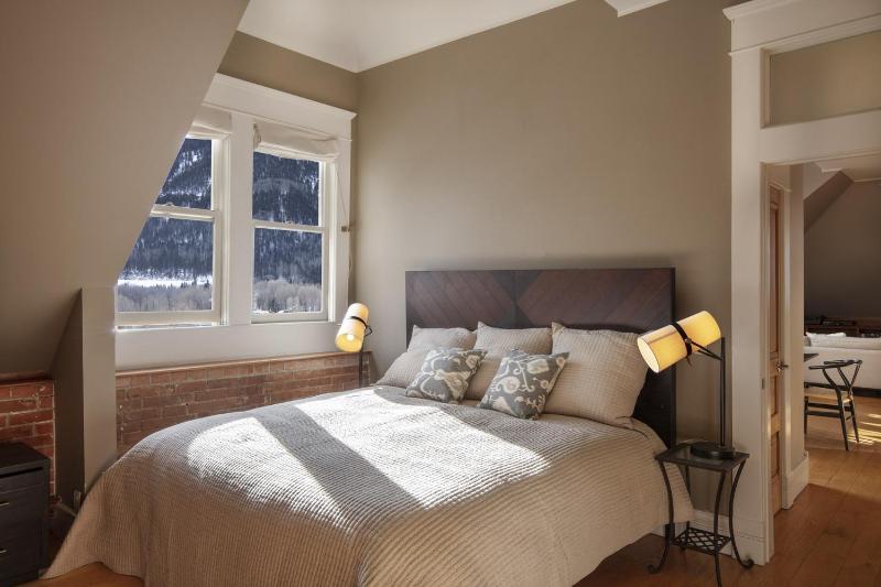 Ajax Loft apts - image 14