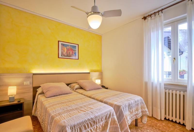 Economy Double/Twin Room image 3