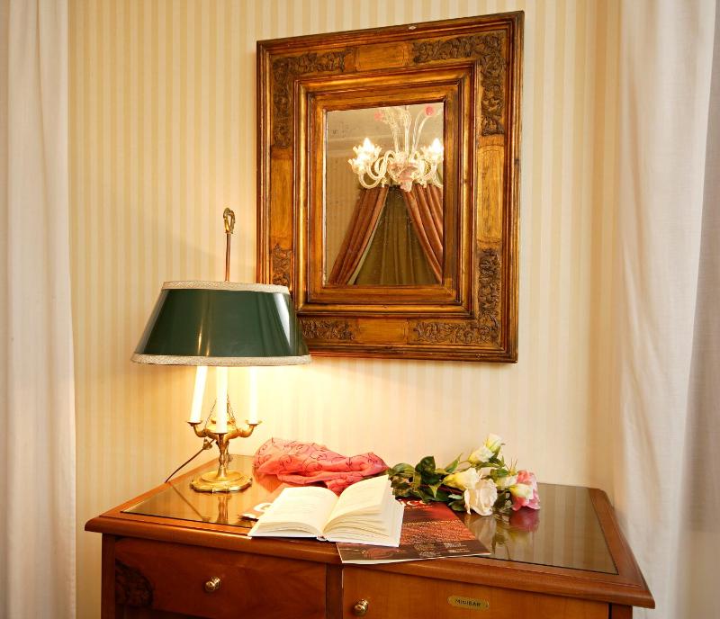 Superior Triple Room image 2
