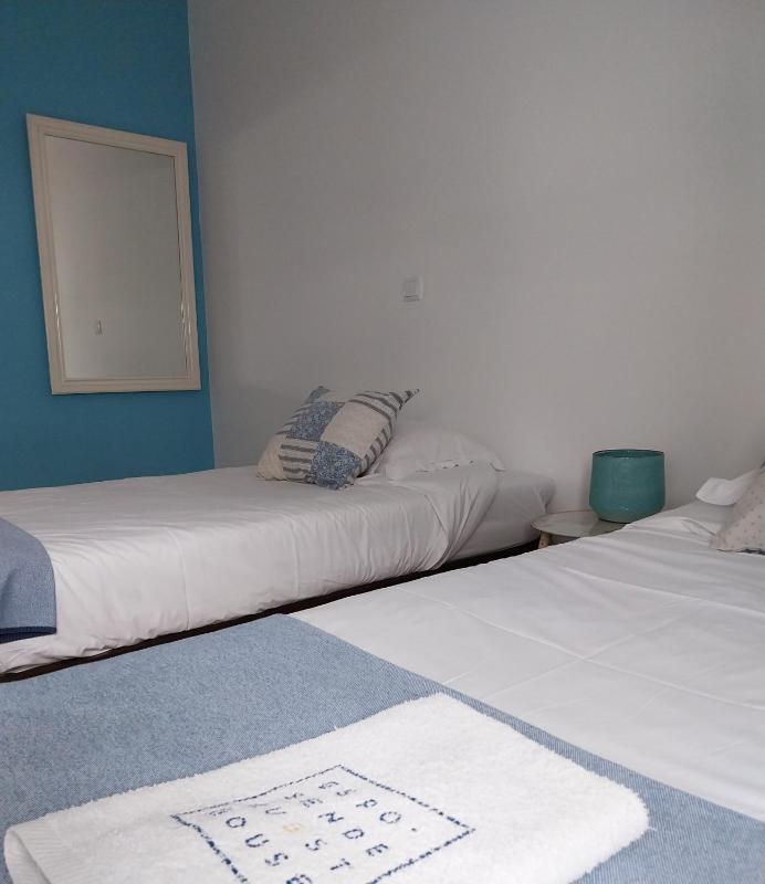 Double Room with Shared Bathroom image 4