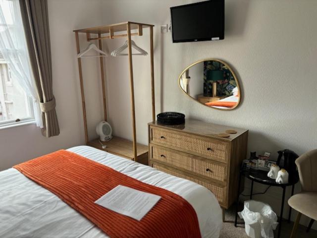 The Sandpiper Guest House - image 27