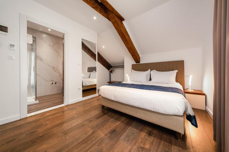 Economy Double Room image 1