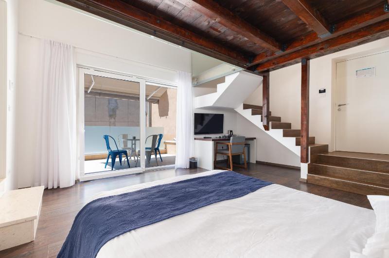 Suite with Balcony image 1