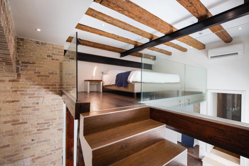 Suite with Balcony image 2