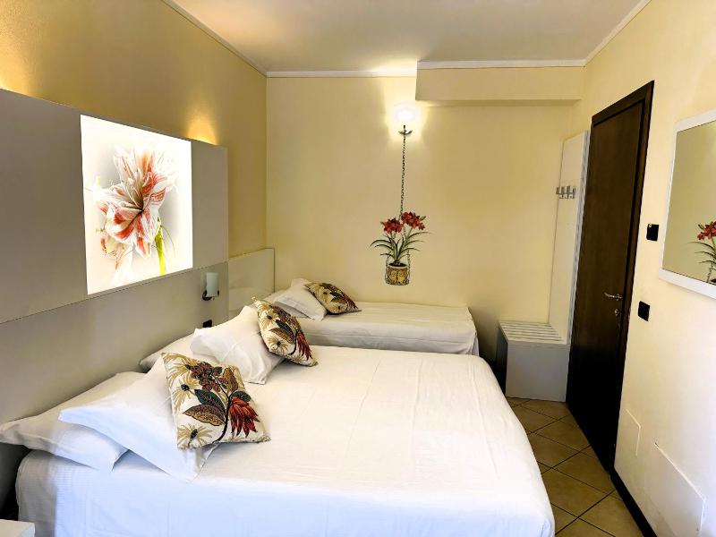 Triple Room image 1