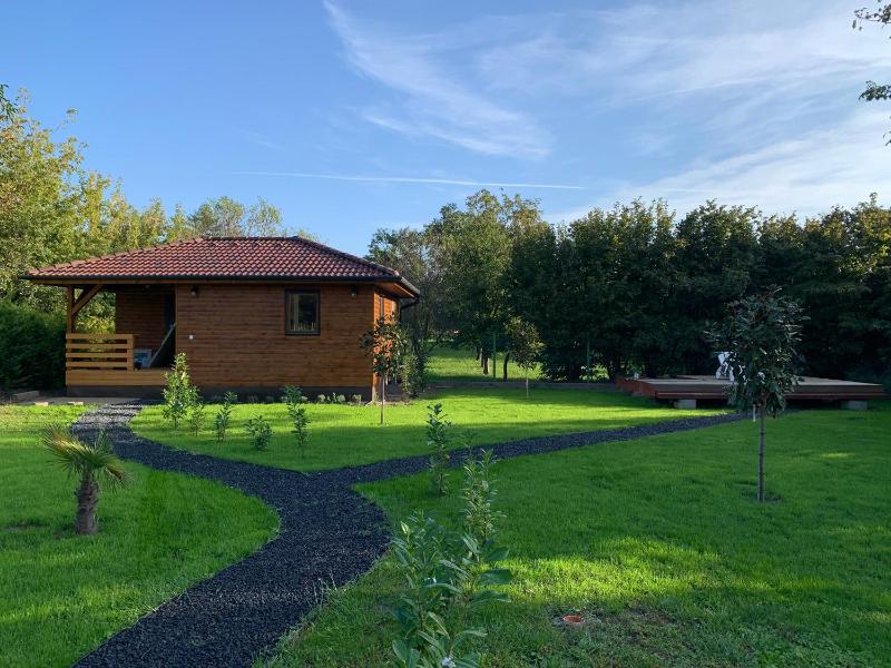 Faház a kertben Apartman 2 Images