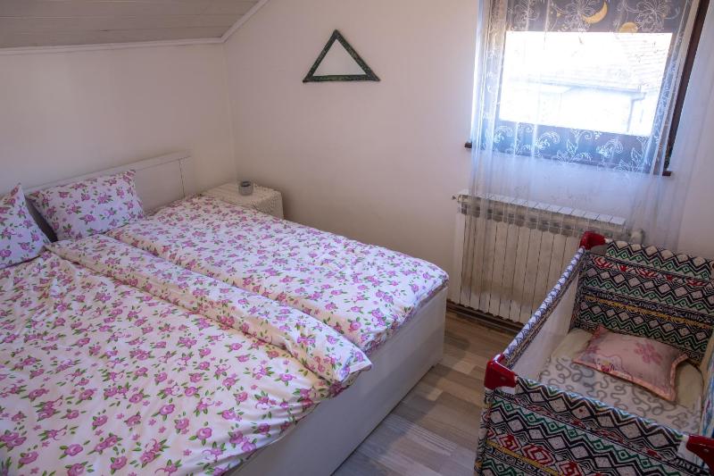 Double Room image 3