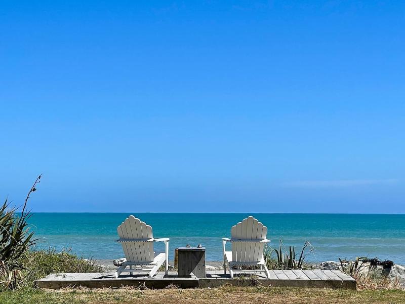 Beachfront Retreat On Revell Images