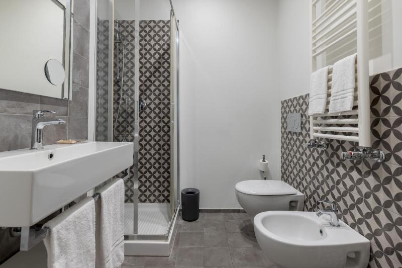 Double Room with Private Bathroom image 3