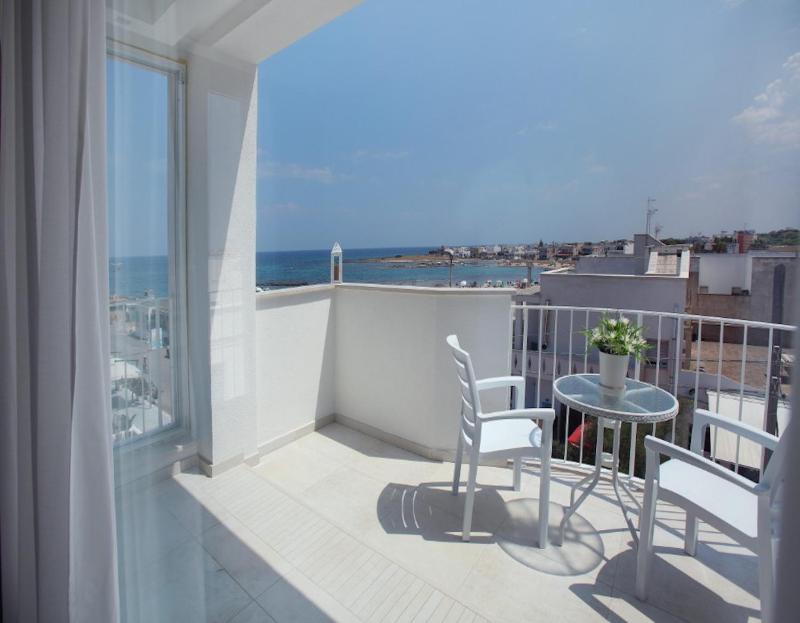 Junior Suite with Sea View image 3