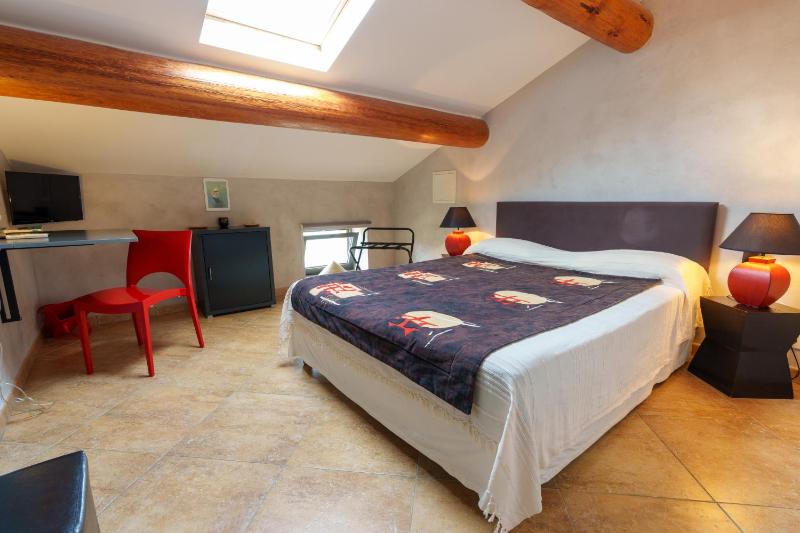 Single Room - Attic image 1