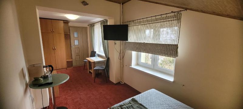 Double Room image 3