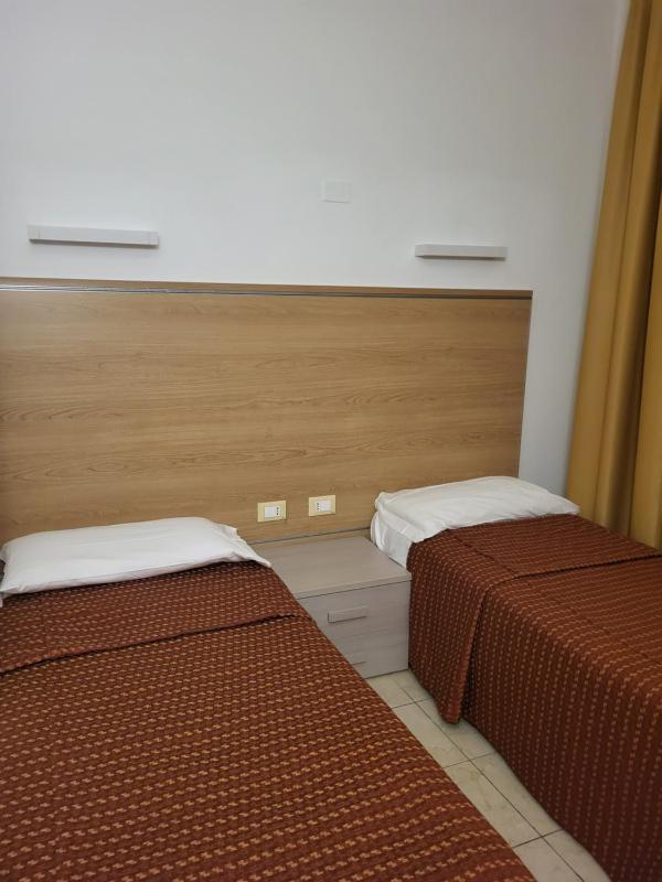 Hotel Mondial - image 13