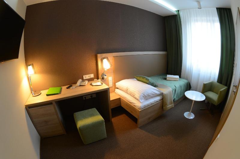 Deluxe Single Room image 1