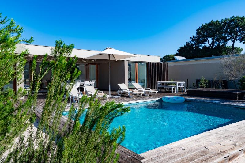 Four-Bedroom Villa image 1