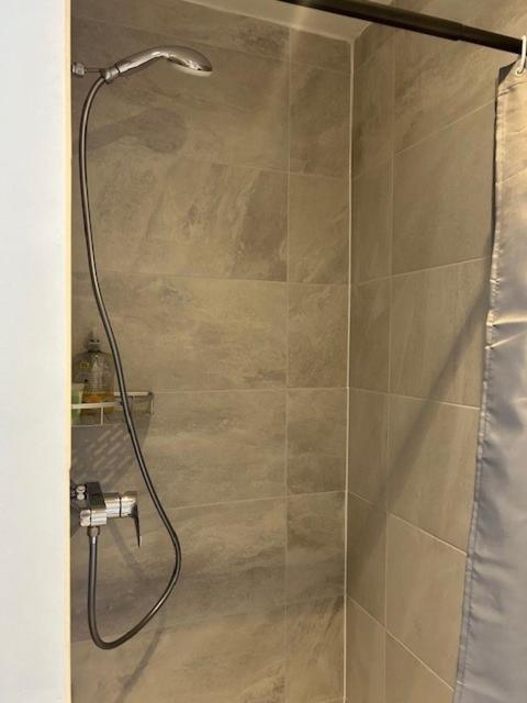 Single Room with Private Bathroom image 4