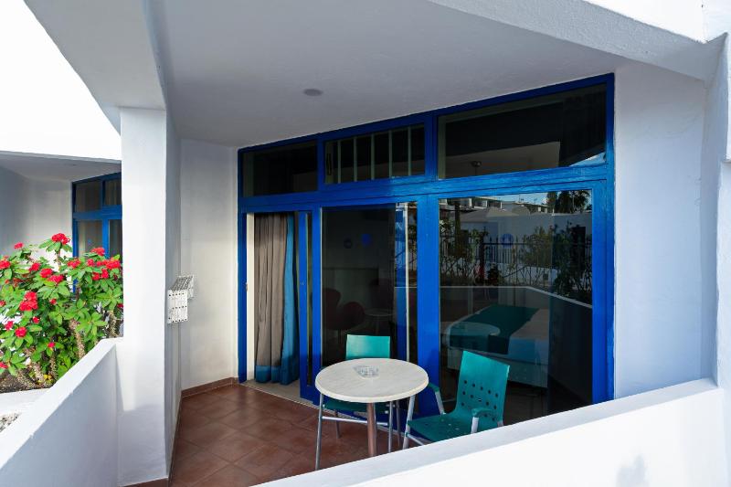 Deluxe Studio Pool View image 3