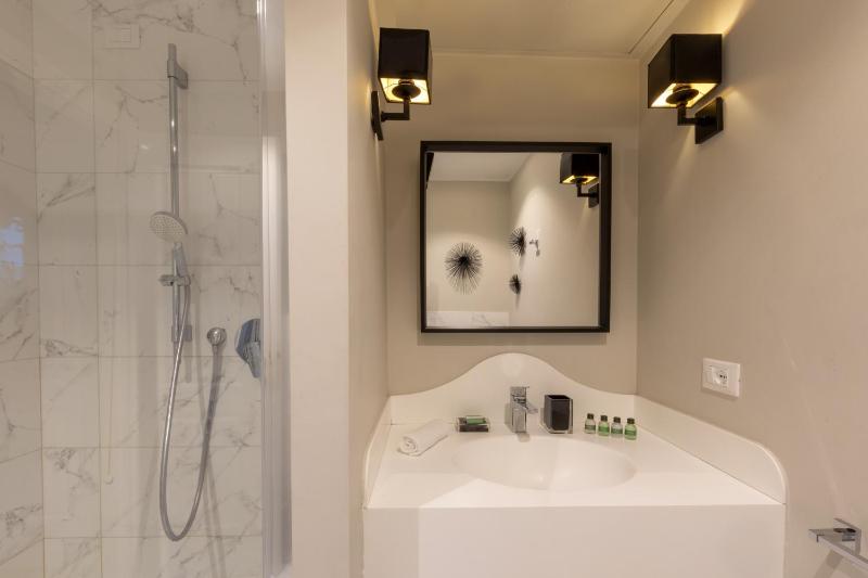 Junior Suite image 2