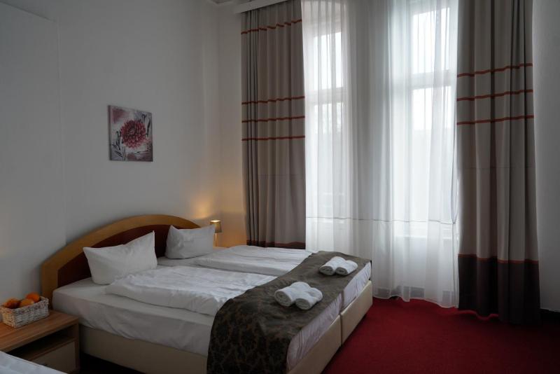 Triple Room image 1