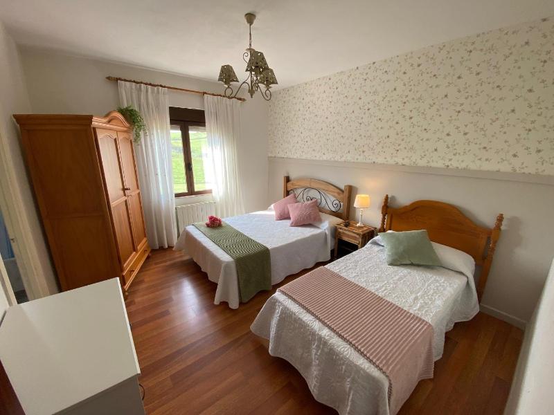 Standard Triple Room image 3