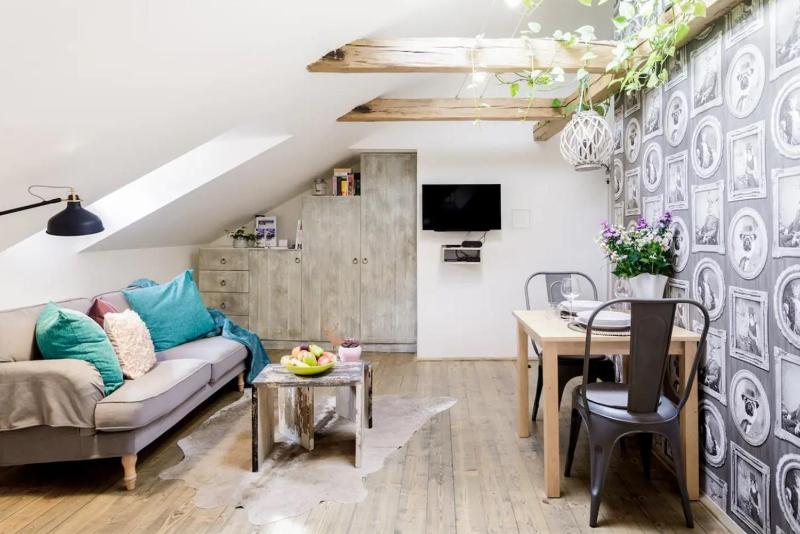 Romantic Bohemian Studio in Old Town Prague - image 11
