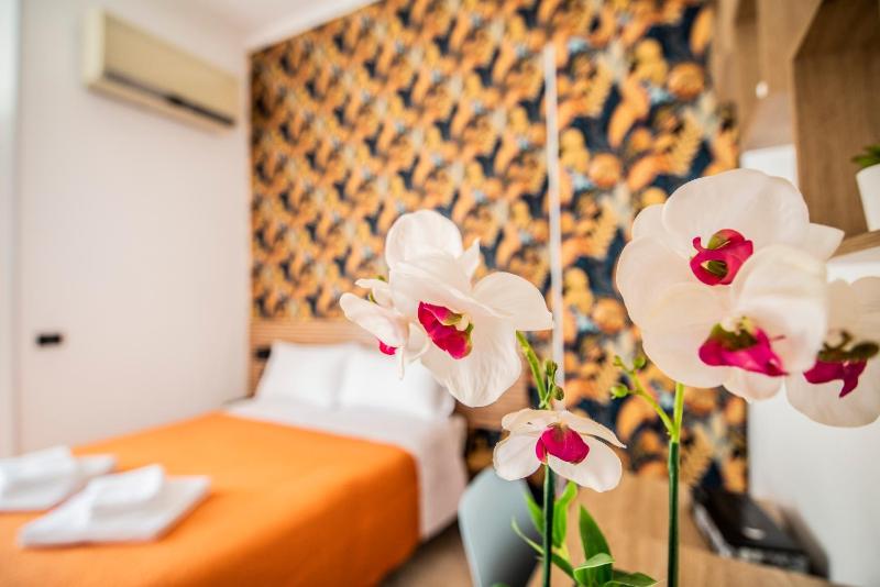 Double or Twin Room with Private Bathroom image 1
