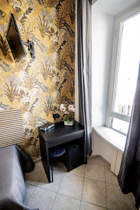 Standard Single Room image 2