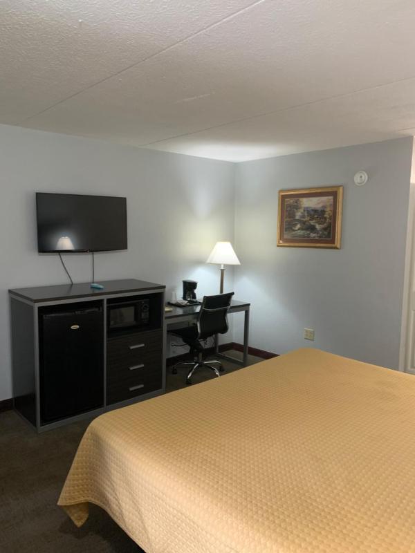 King Room - Mobility Access/Non-Smoking image 3