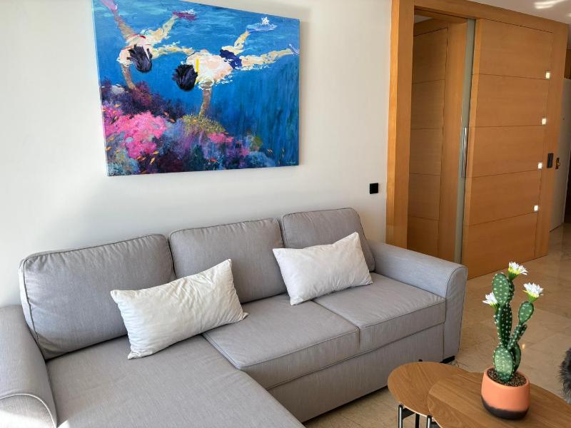 Apartment with Sea View image 4