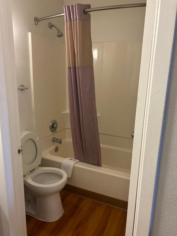 Quadruple Room image 3