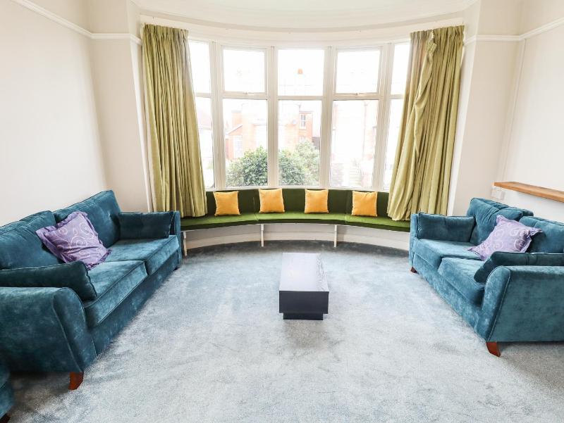 Caxton House - image 2