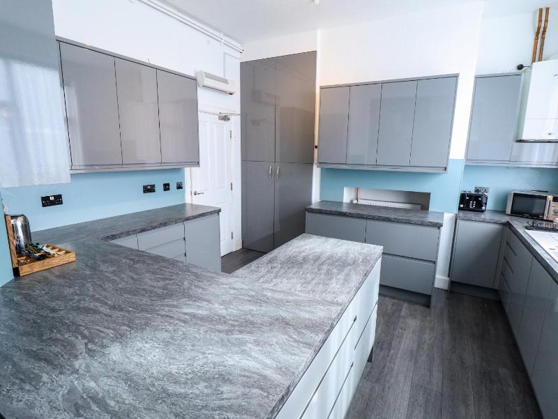 Caxton House - image 22