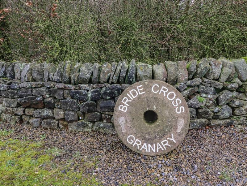 Bride Cross Granary - image 16