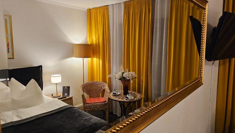 SOHO Private Zimmer & Rooms Im Herzen der Altstadt - image 17