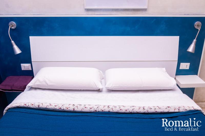 Double Room with Private Bathroom image 2