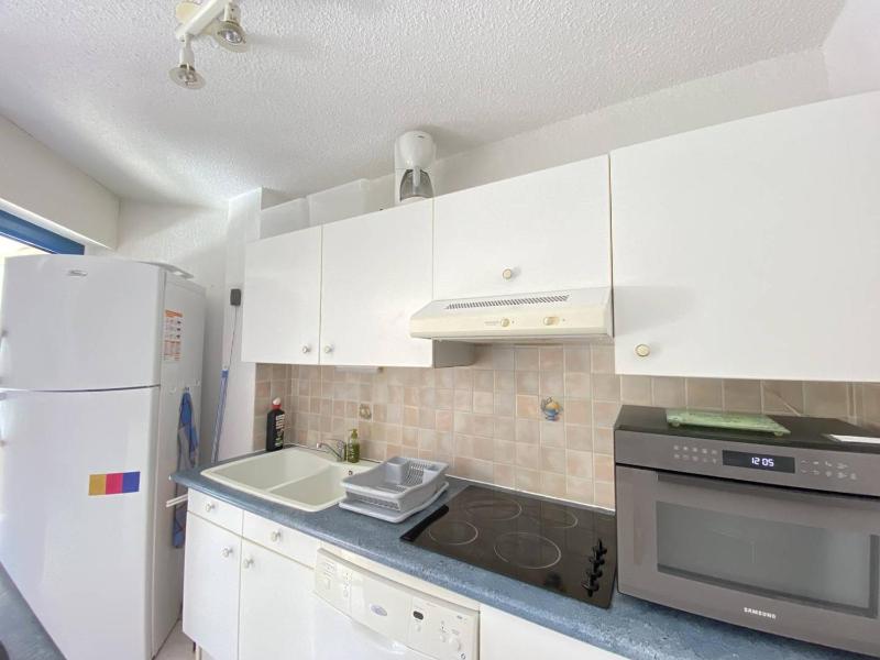 Appartement climatisé avec terrasse proche plage et commerces parking inclus WiFi classé 3* - FR-1-100-332 - image 2