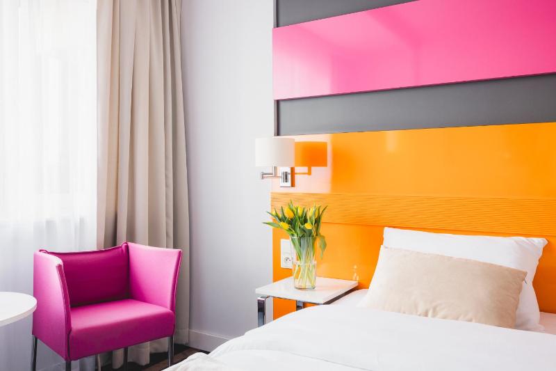 King Room image 4
