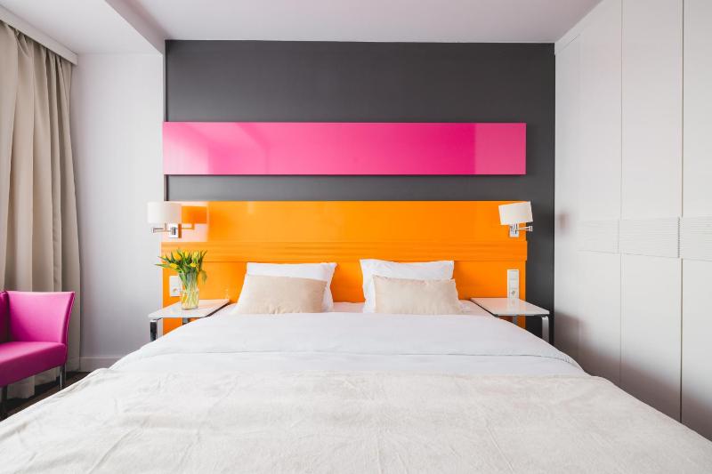 King Room image 3